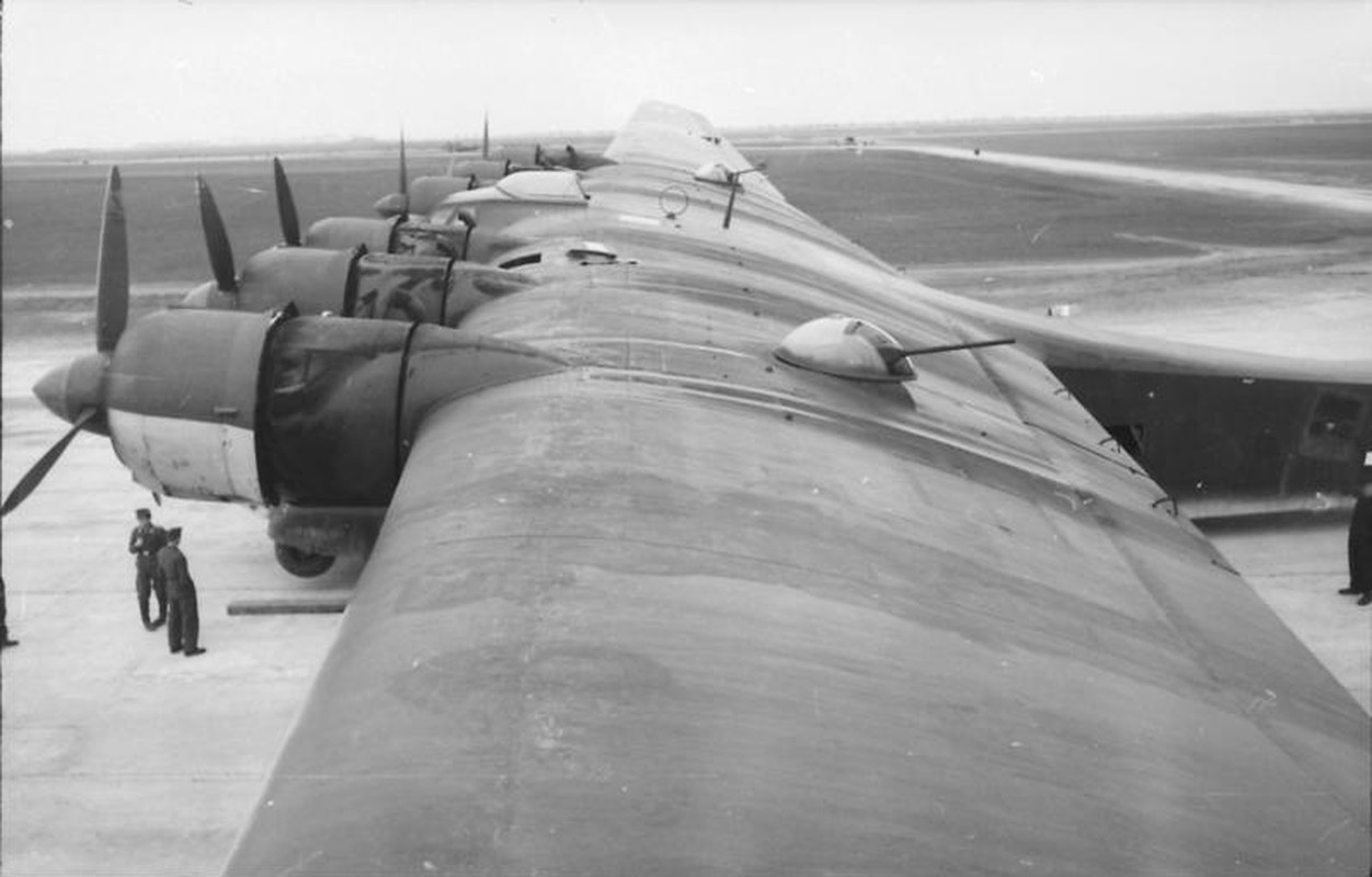 Messerschmitt Me 323 va tham vong chinh phuc chau Au cua Duc-Hinh-2